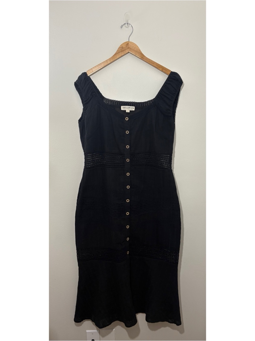 Idyllwind by Miranda Lambert black lace detail button-front midi dress (XL)